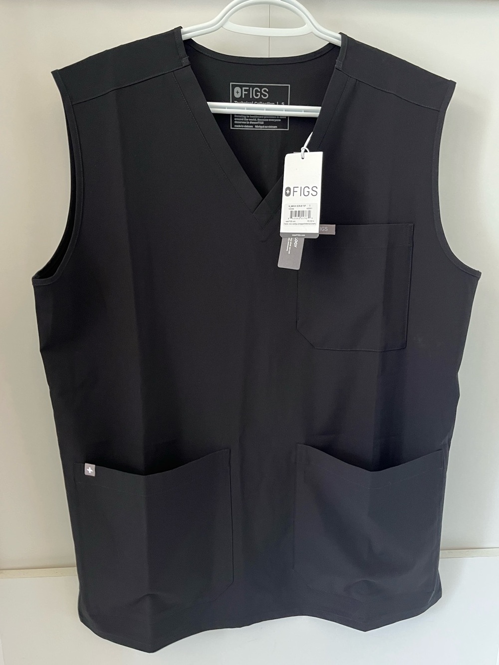 FIGS Women’s Smock Scrub Top Vest Black NWT Size Small | Technical Style 1000069